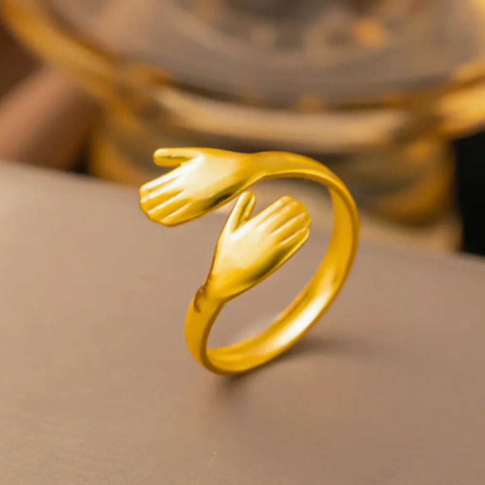 Hug Me Style Ring